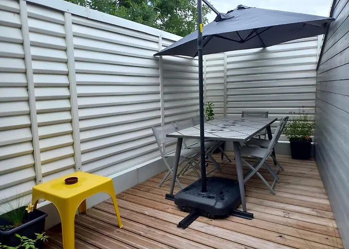 La Maison Bleue Des Mathes بيت للعطل *