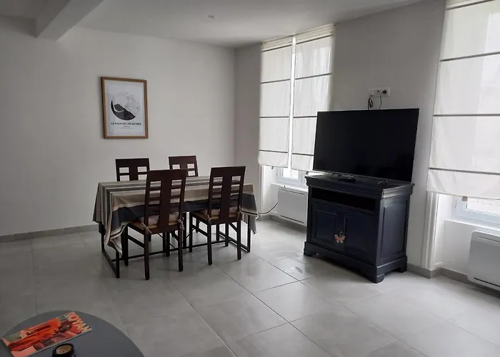 بيت للعطل La Maison Bleue Des Mathes لو ماثيز